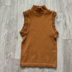 Dynamic turtle neck tank top